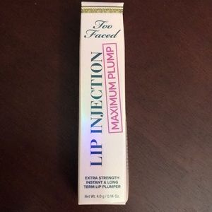 Too Faced Lip Injection Maximum Plump - new in box